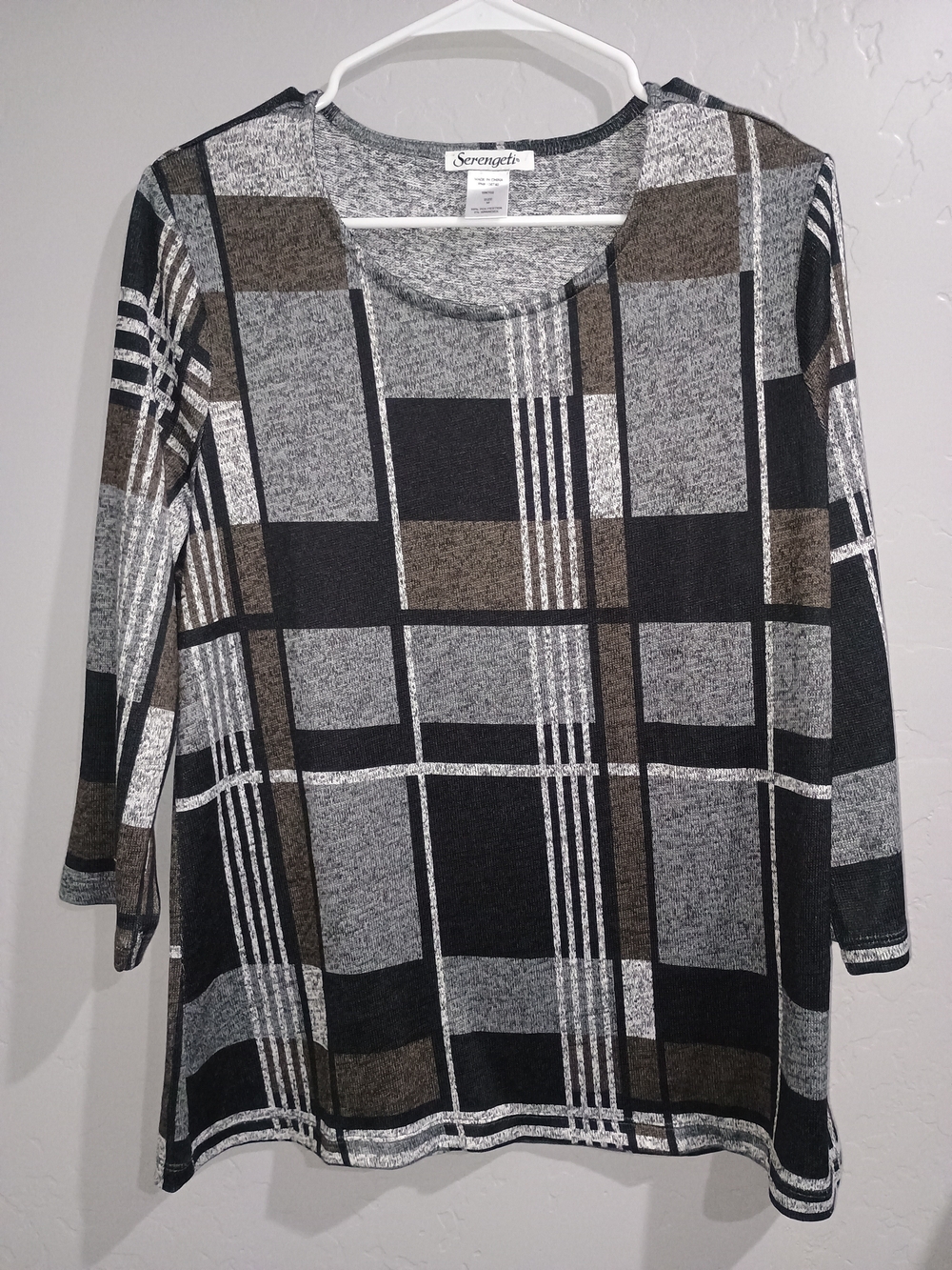Serengeti Long Sleeve Top in Black, Gray and Brown